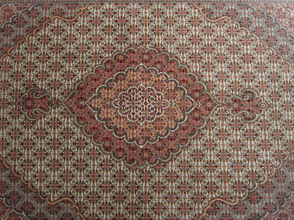 タブリーズ産カーペット (212×155cm)