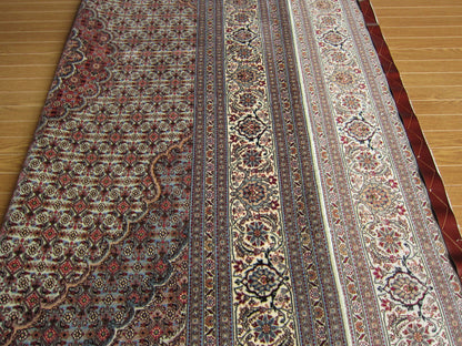 タブリーズ産カーペット (212×155cm)