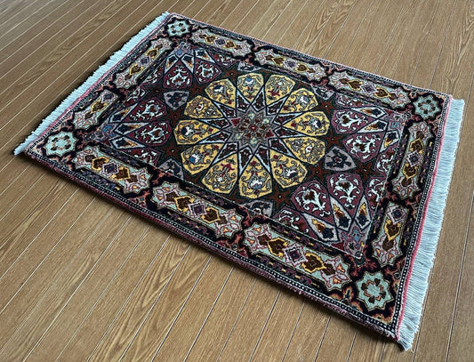 タブリーズ産カーペット (90×60cm)