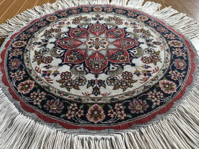 タブリーズ産カーペット (50×50cm)