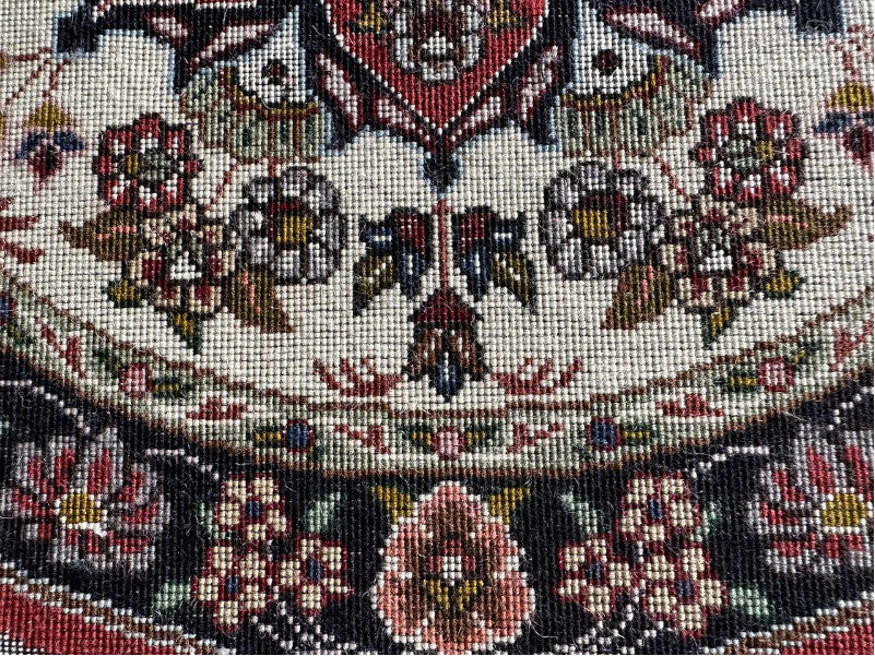 タブリーズ産カーペット (50×50cm)