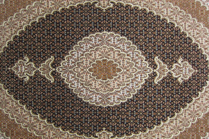 タブリーズ産カーペット (204×150cm)