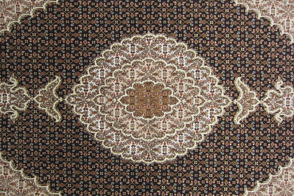 タブリーズ産カーペット (204×150cm)