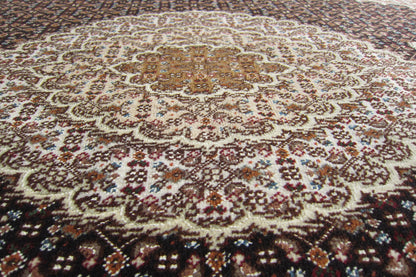 タブリーズ産カーペット (204×150cm)