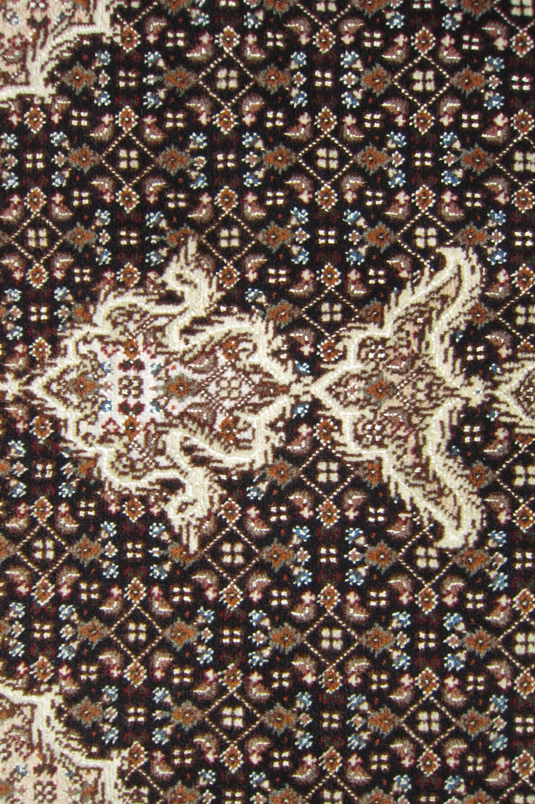 タブリーズ産カーペット (204×150cm)
