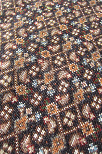 タブリーズ産カーペット (204×150cm)