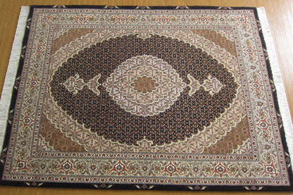 タブリーズ産カーペット (204×150cm)