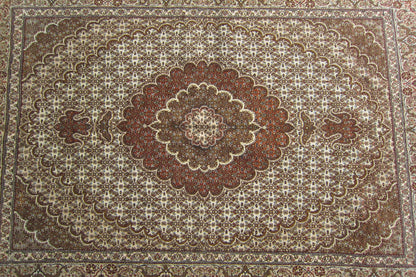 タブリーズ産カーペット (215×150cm)