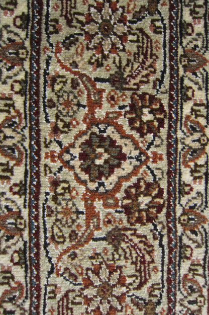 タブリーズ産カーペット (215×150cm)