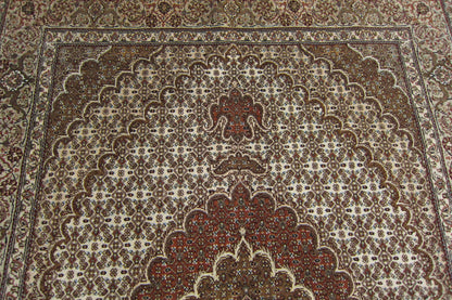 タブリーズ産カーペット (215×150cm)