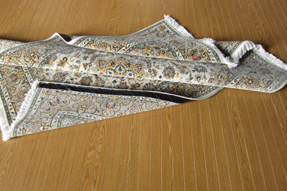 カーシャン産カーペット (163×116cm)