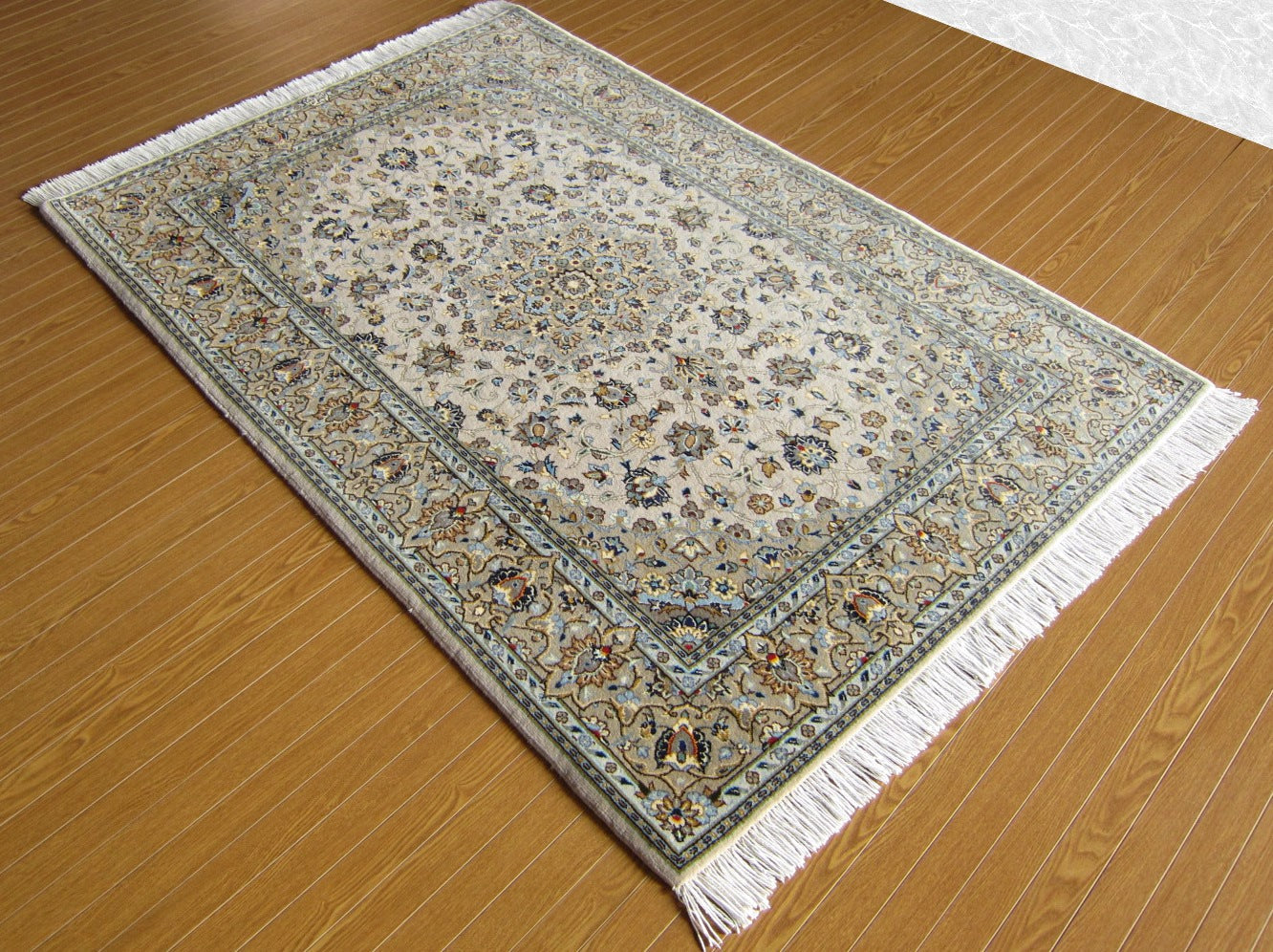カーシャン産カーペット (164×115cm)