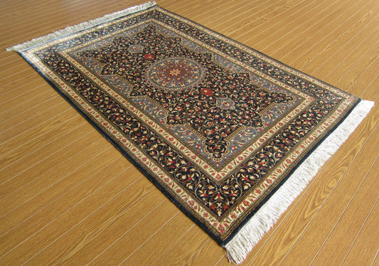 クム産シルクカーペット (120×80cm)