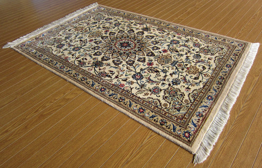 カーシャン産カーペット (116×77cm)